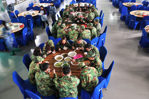 丝瓜视频网站在线观看陶在廣州黃埔軍校進行軍事拓展特訓